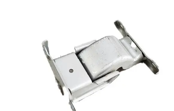 Opel Vivaro Rear door lower hinge 904108626R