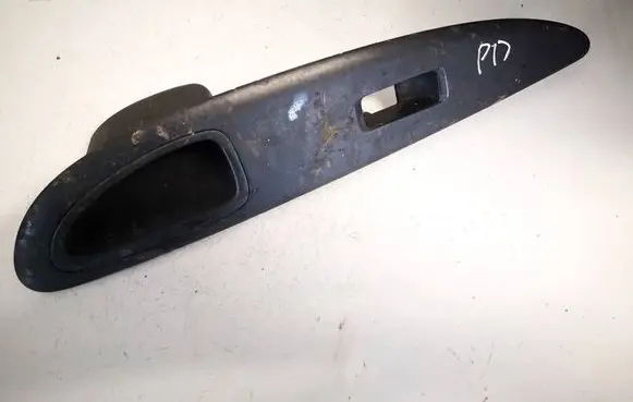 Nissan Primera Electric window control switch 80960av660