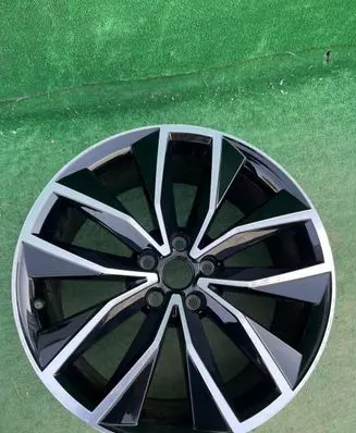 Seat Ateca R19 alloy rim 
