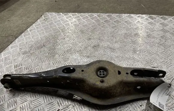 Volkswagen Golf VII Rear upper control arm/wishbone 5Q0505311D