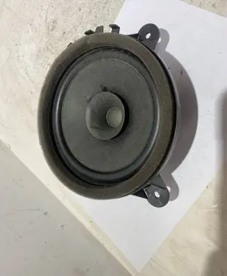 Volvo C30 Front door speaker 30657444 M5XUG 10W01
