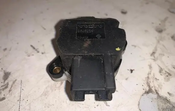 Volvo XC90 Ignition lock 8645228