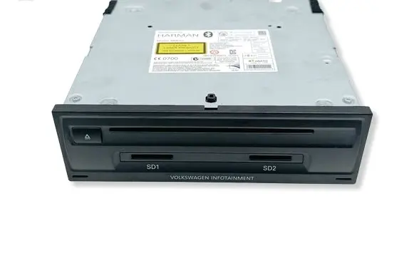 Volkswagen Touareg II Navigation unit CD/DVD player 7P6035664E