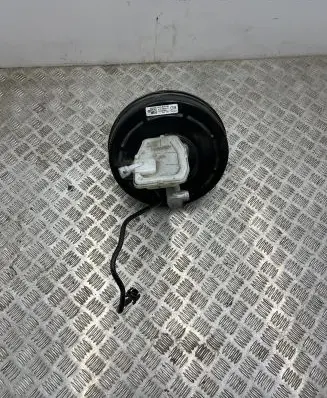 Renault Trafic III (X82) Brake booster 472108651R 93462992