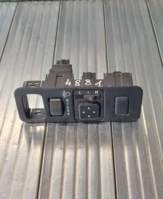 Mitsubishi Space Star Fog light switch MR240907