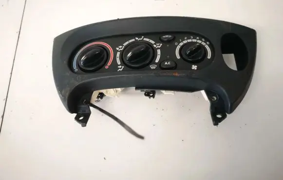 Renault Scenic I Climate control unit 651947u 100886