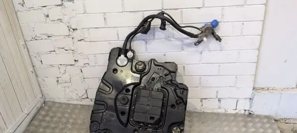 Citroen C4 Cactus AdBlue liquid reservoir P1012340
