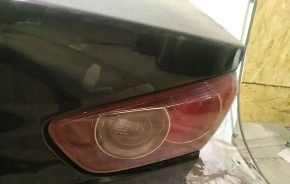Mitsubishi Lancer X Tailgate rear/tail lights