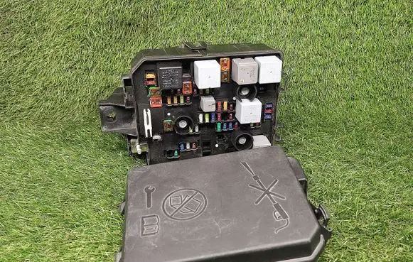 Buick Encore I Power management control unit 42624875