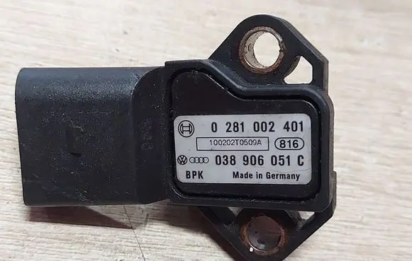 Volkswagen PASSAT B6 Air pressure sensor 038906051C 0281002401