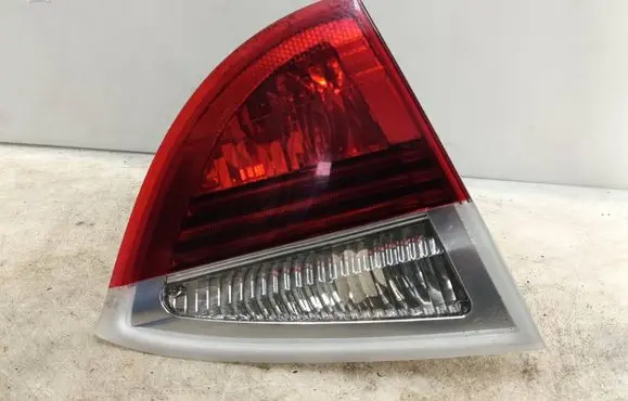 BMW 3 E90 E91 Tailgate rear/tail lights 7160063