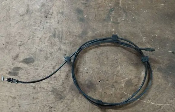 Chrysler Voyager Engine bonnet (hood) release handle