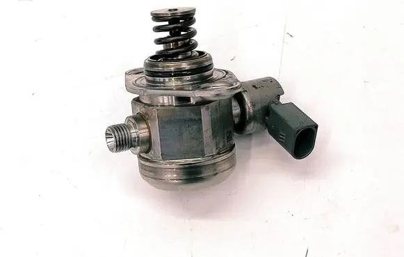 BMW 7 F01 F02 F03 F04 Fuel injection high pressure pump 7595339