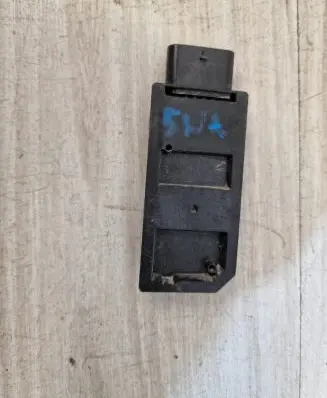 Volkswagen Golf VIII Keyless system antenna 5WA962133D