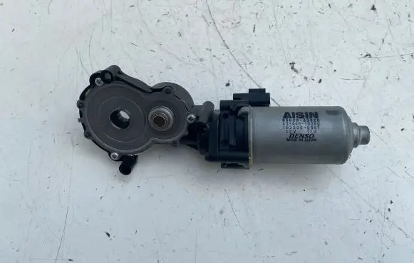 Lexus IS 220D-250-350 Seat adjustment motor 8582033020