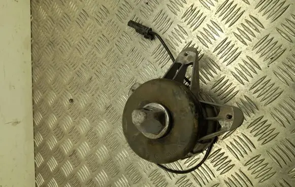 Mercedes-Benz GLE W167 Engine mount bracket A1672406000