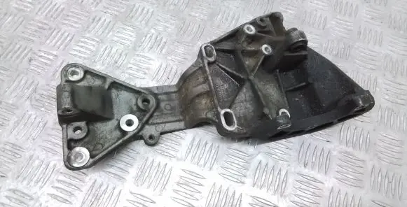 Volvo S80 Generator/alternator bracket 31258329