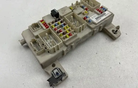Ford Kuga I Fuse module 97RA000001 306519200505 97RA012108
