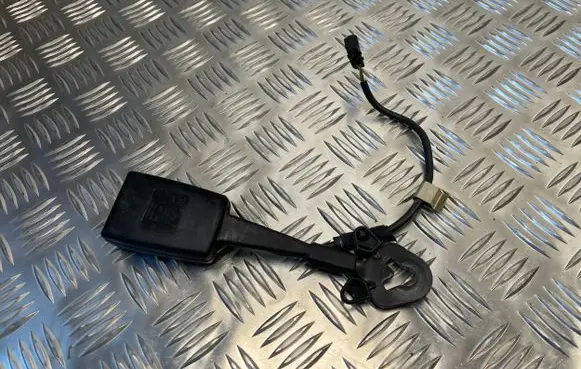 Audi A6 S6 C6 4F Front seatbelt buckle 8E0857755D