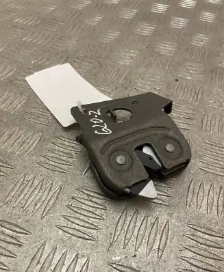 BMW 3 G20 G21 Seat back rest lock catch 7112864