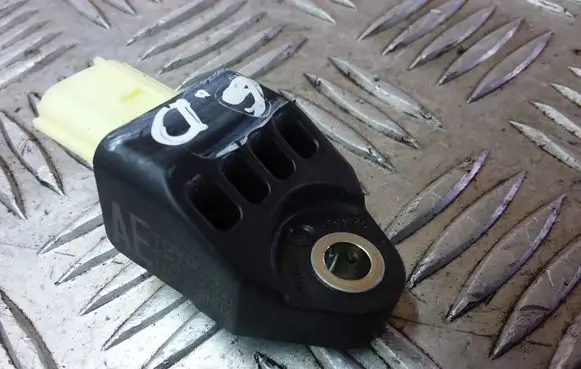 Toyota Prius+ (ZVW40) Airbag deployment crash/impact sensor 8983130020