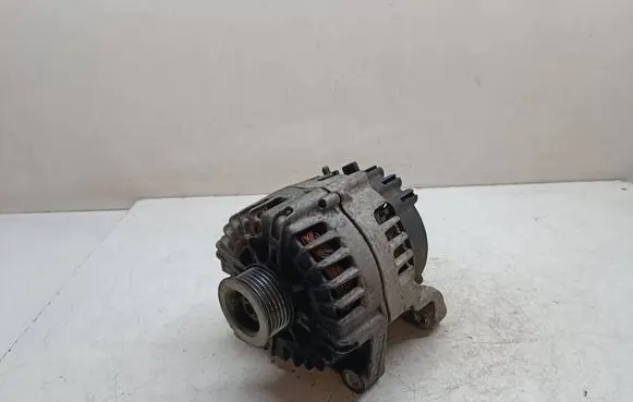 BMW 5 E60 E61 Generator/alternator 7802261