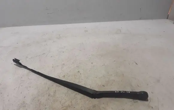 BMW X3 G01 Front wiper blade arm 7399010