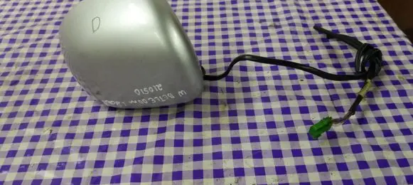 Volkswagen New Beetle Front door electric wing mirror 