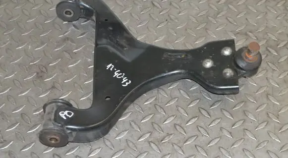 Mercedes-Benz Vito Viano W639 Front lower control arm/wishbone