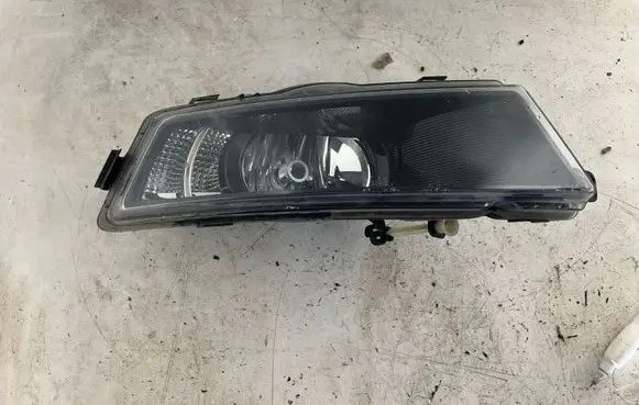 Skoda Rapid (NH) Front fog light 10621010000
