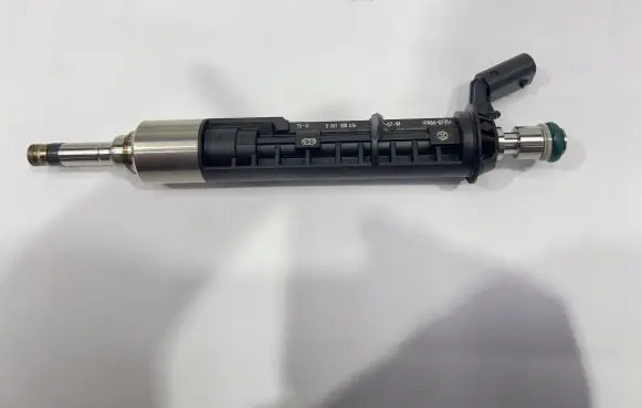 Alfa Romeo Giulia Fuel injector 0261500414