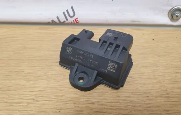 BMW 5 F10 F11 Glow plug pre-heat relay 8519472 0522140104