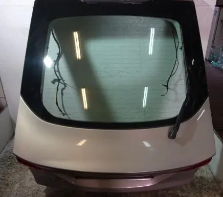 Ford Mondeo MK I Tailgate/trunk/boot lid