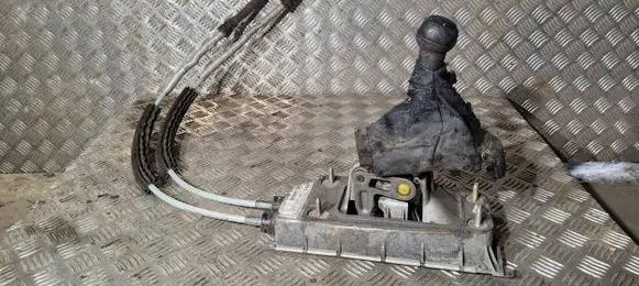 Seat Ibiza III (6L) Gear shifter/selector 6Q0711049AB 09570