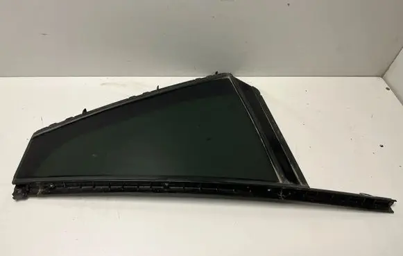 BMW X5 G05 Rear side window 7444075