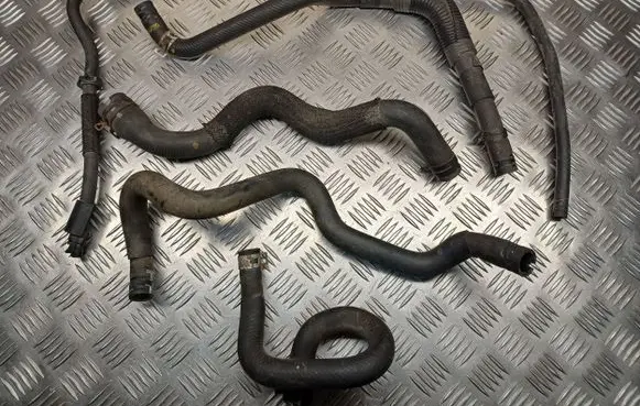 Mazda 3 I Engine coolant pipe/hose