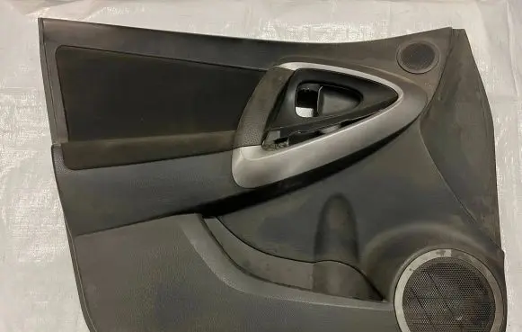 Toyota RAV 4 (XA30) Front door card panel trim 070115