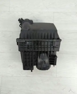 Peugeot 3008 II Air filter cleaner box bracket assembly 9657982380