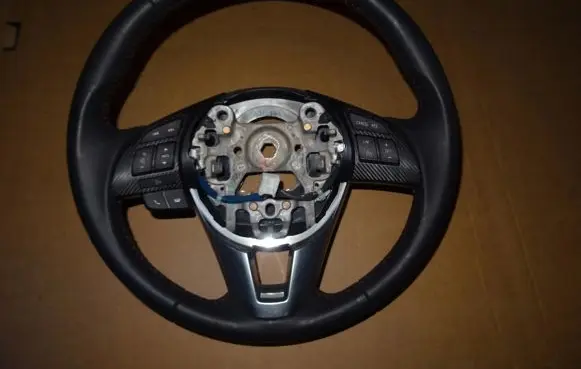 Mazda 3 III Steering wheel