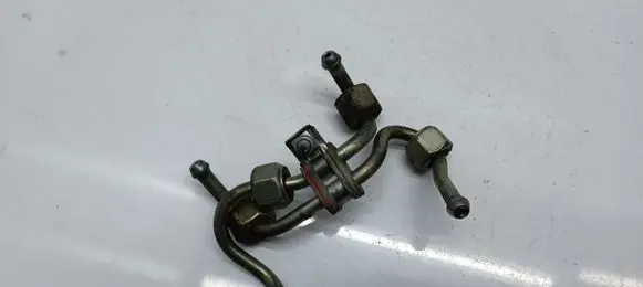 BMW 3 E90 E91 Fuel injector supply line/pipe 
