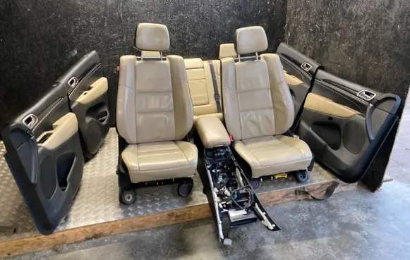 Seat set