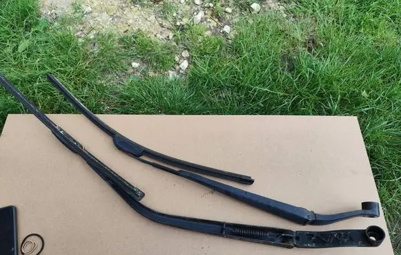 Mazda 3 II Front wiper blade arm B730D38ARA A75D37ARD