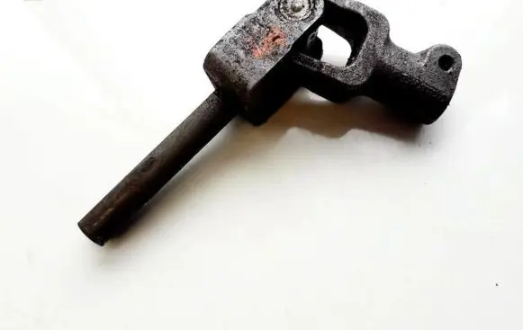 Volkswagen PASSAT B3 Steering column universal joint 1H0419955