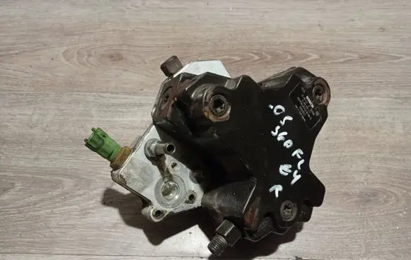 Volvo S60 Fuel injection high pressure pump 0445010111 8692521