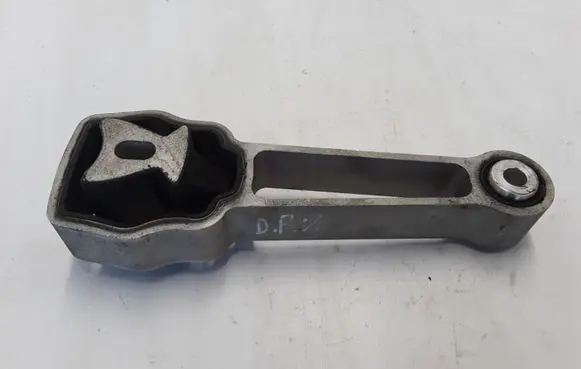 Volvo XC60 Engine mount bracket