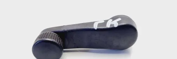 Volkswagen PASSAT B4 Front door window winding handle 3A0837581B