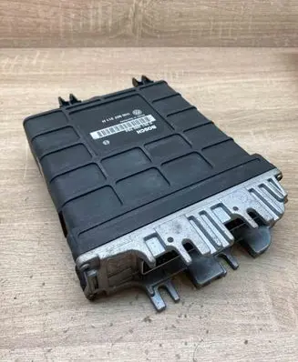 Volkswagen Golf III Engine control unit/module ECU 1H0907311H 0261200784