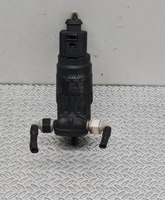 Audi A4 S4 B7 8E 8H Windscreen/windshield washer pump 1K6955651 7022493 SG7124