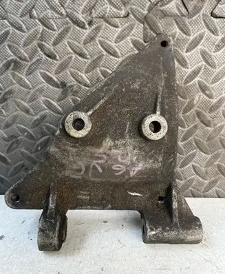 Audi A6 S6 C5 4B A/C compressor mount bracket 059260885F