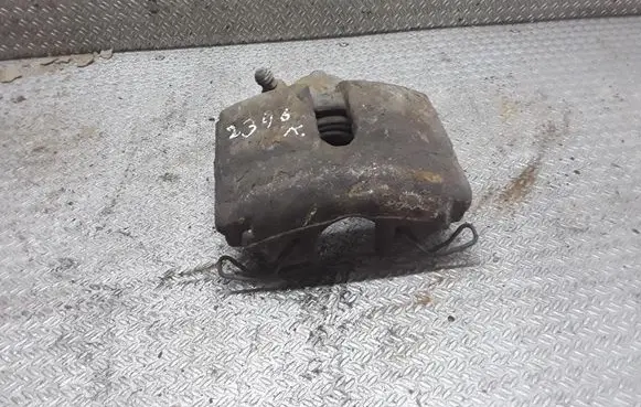 Volkswagen Touran I Front brake caliper